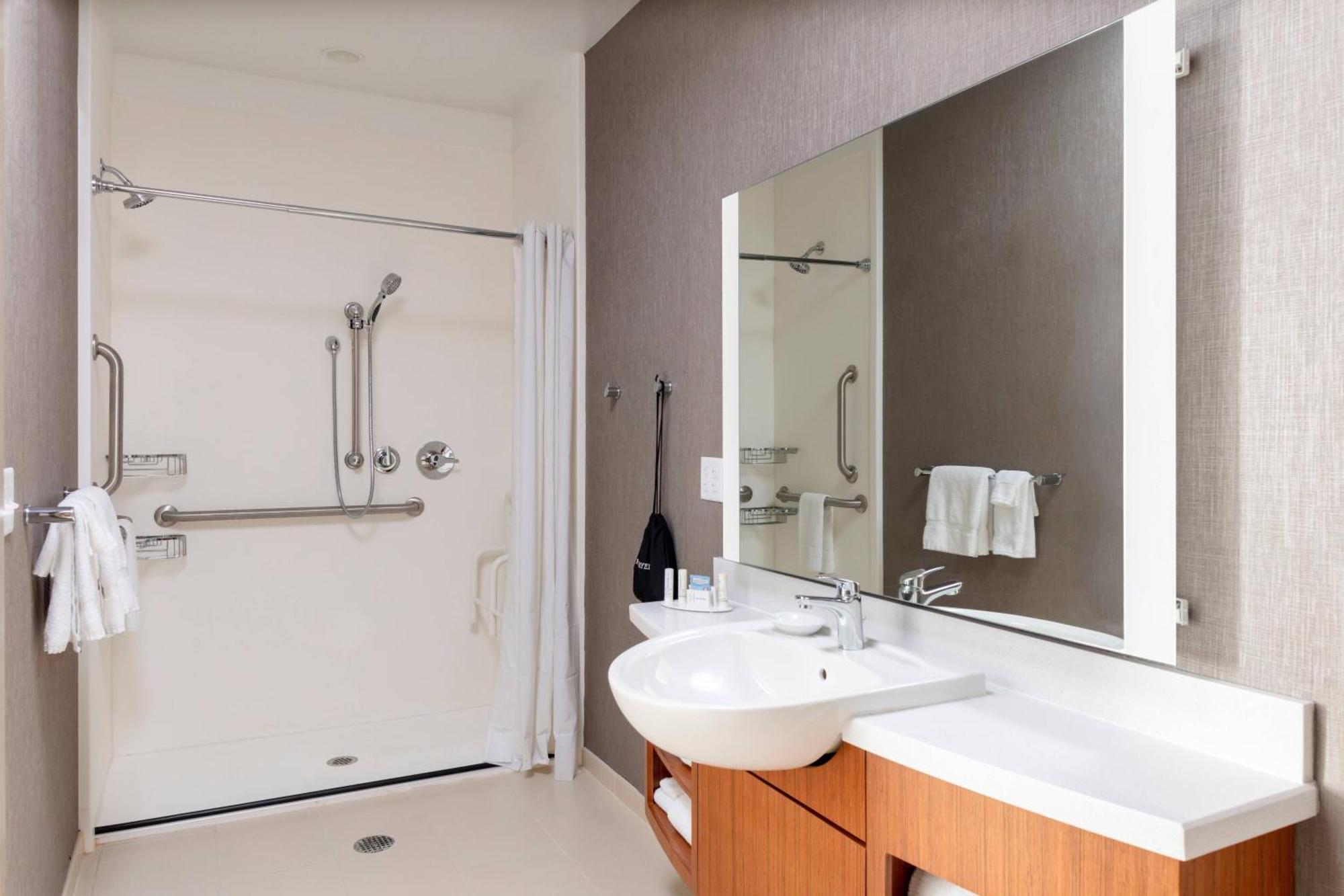 Springhill Suites By Marriott Грейт Фолс Екстериор снимка